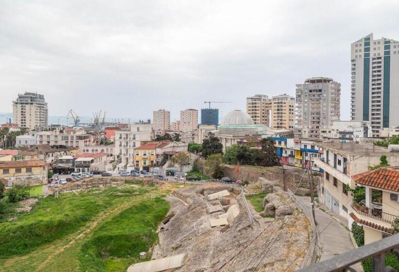 پانسیون Angoni Villa