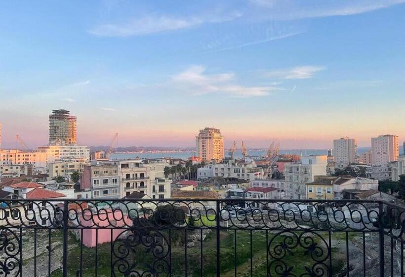 پانسیون Angoni Villa