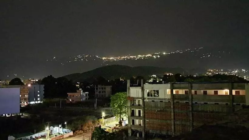 ホテル Luxsugero Studios Dehradun Mussoorie