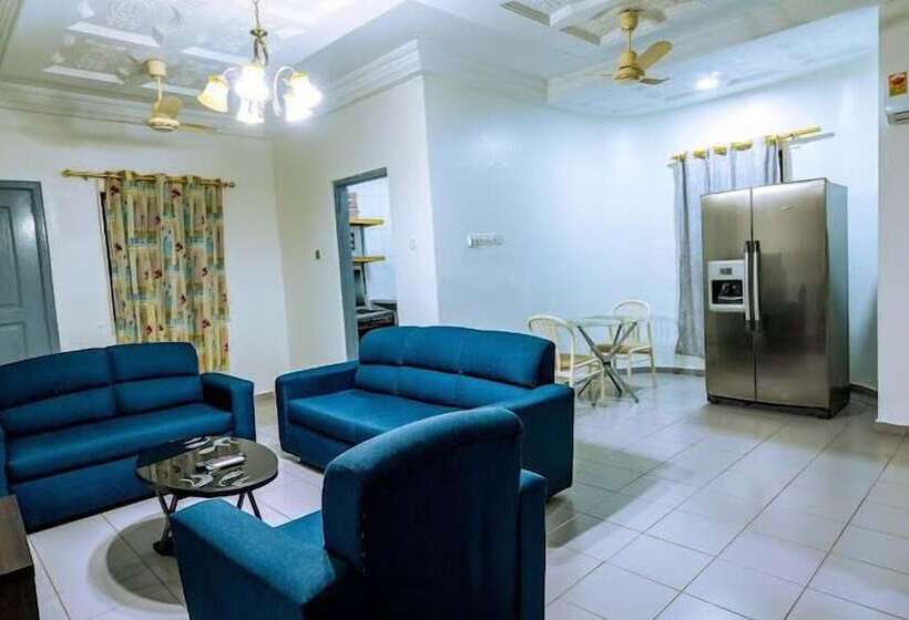 בית מלון כפרי Crislord Palace