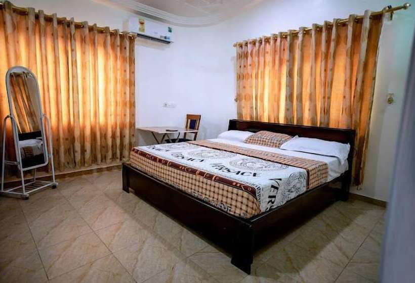 בית מלון כפרי Crislord Palace