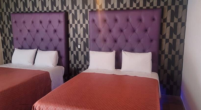 هتل Maquiavelo Solo Adultos