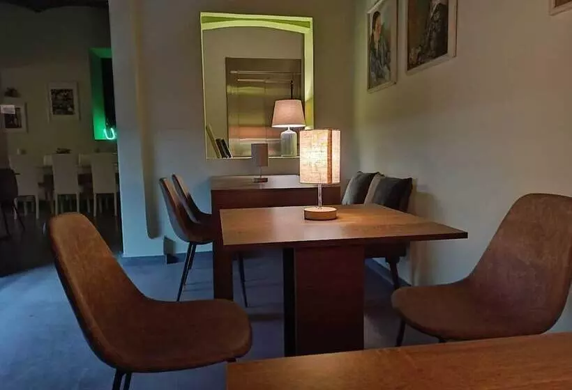 ベッドアンドブレックファースト Ultroneo, Locanda Di Collina