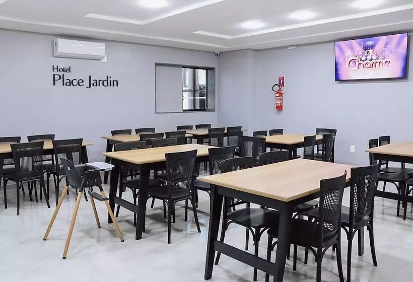 Hotelli Place Jardin