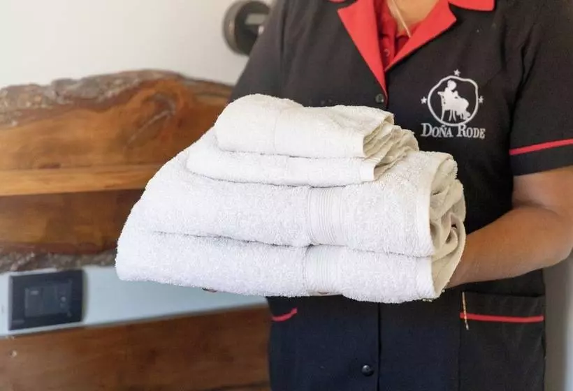 Hotelli Y Restaurant Doña Rode