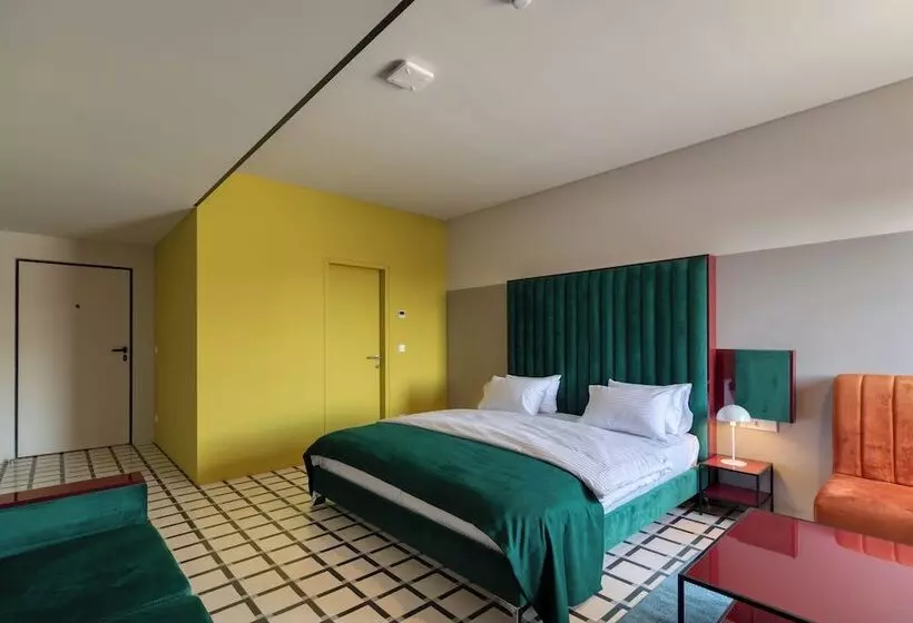 Manifest Restaurant And Hotel Gyumri