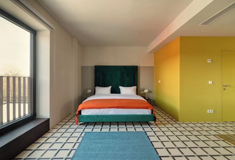 Manifest Restaurant And Hotel Gyumri