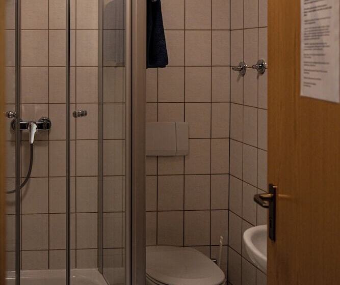 膳宿费 Cafe Alte Backstubn