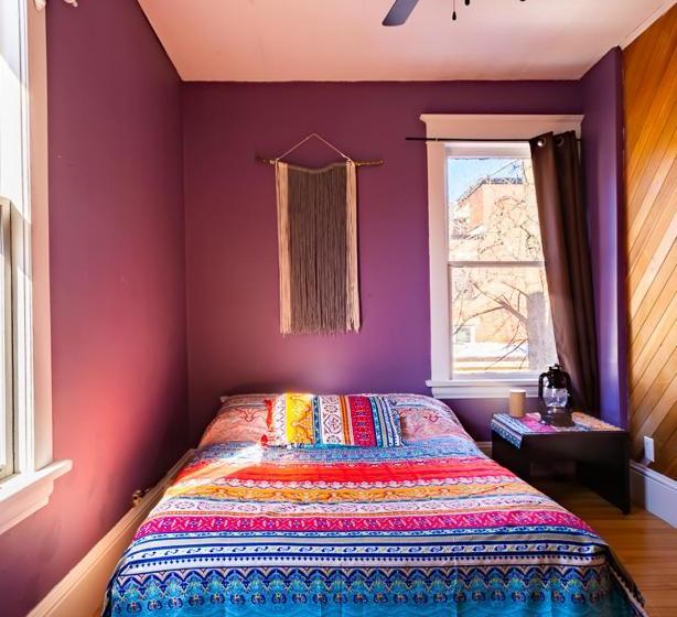 Auberge C Mon Inn Hostel