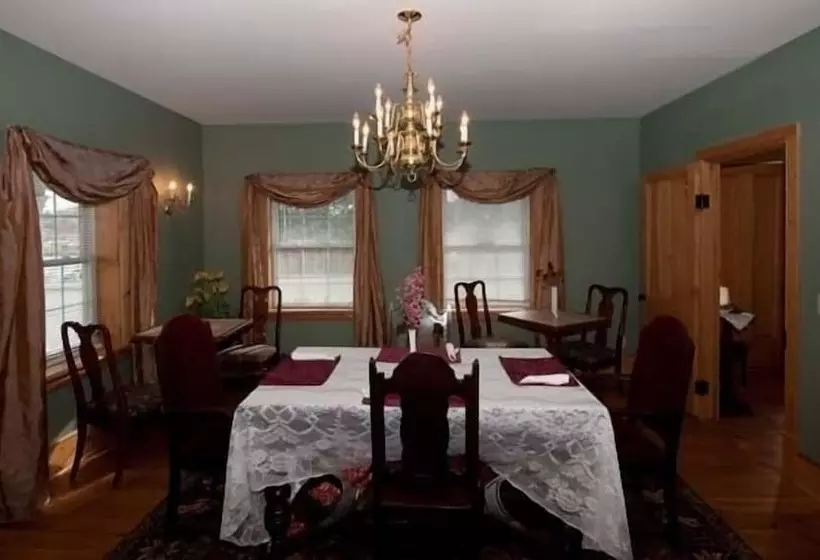 ベッドアンドブレックファースト Emilyville Inn