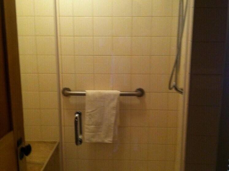 Bed and Breakfast Emilyville Inn