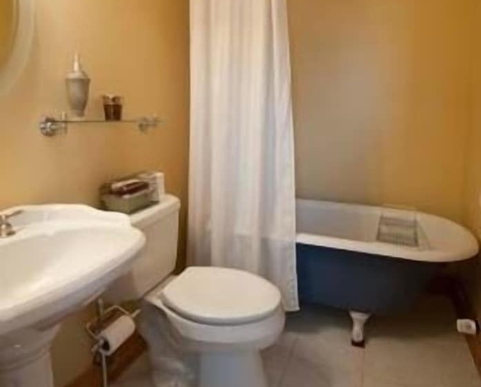 Bed and Breakfast Emilyville Inn