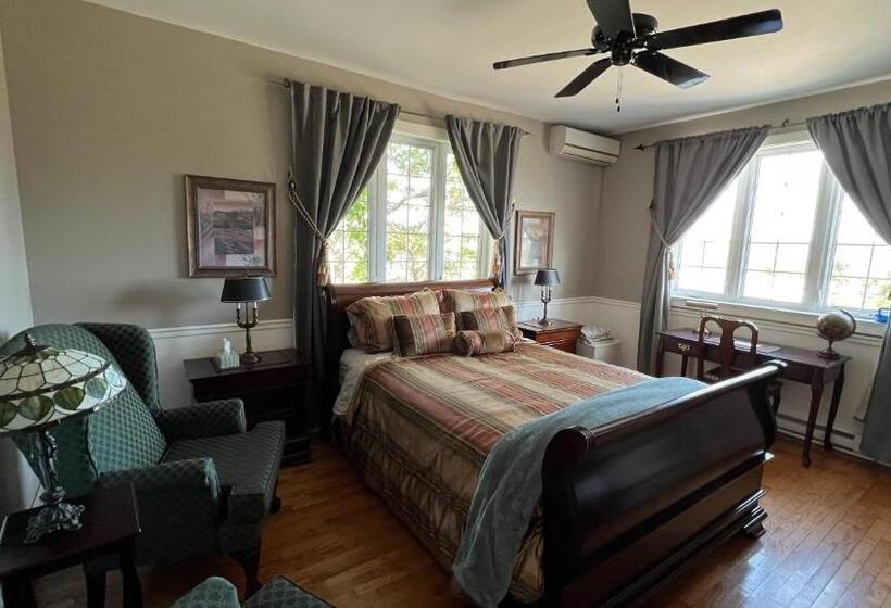 ベッドアンドブレックファースト Gîte Du Caméléon