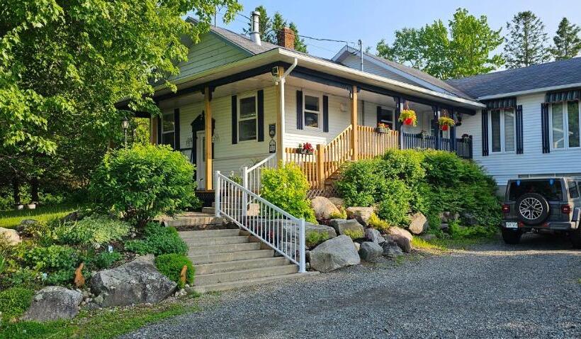 مبيت وإفطار Gîte Le Grandelinois