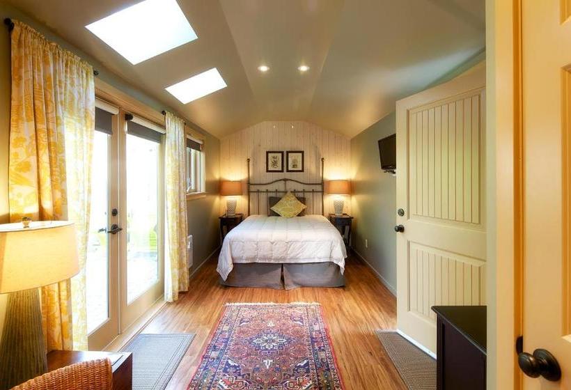 Bed and Breakfast Hedgerow House