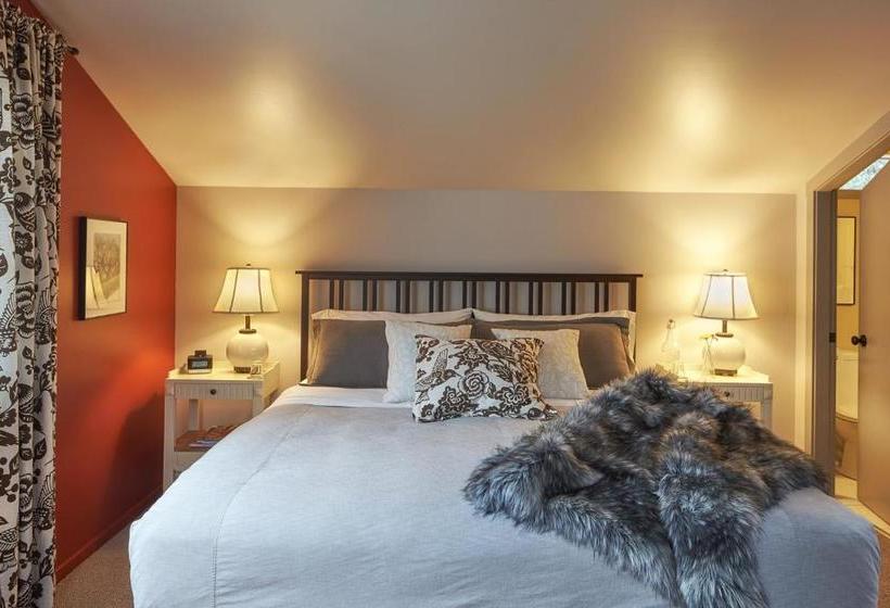 Bed and Breakfast Hedgerow House