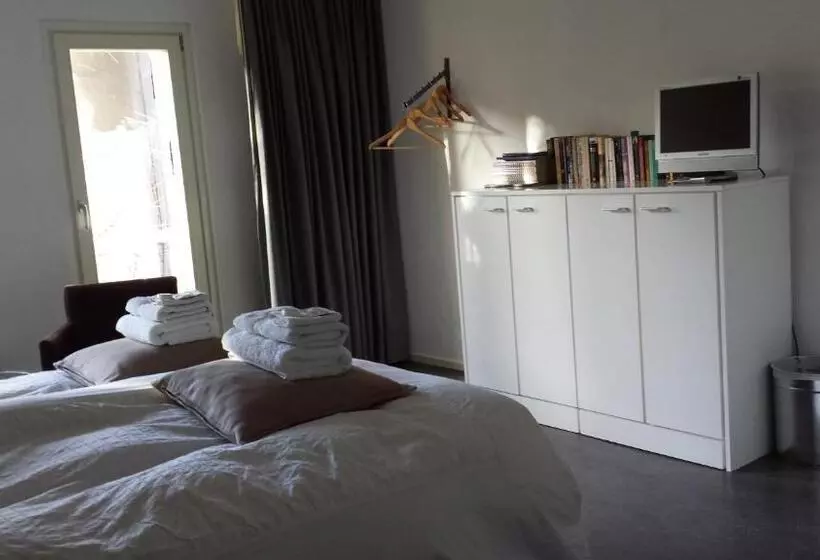 Bed & Breakfast Westviolet