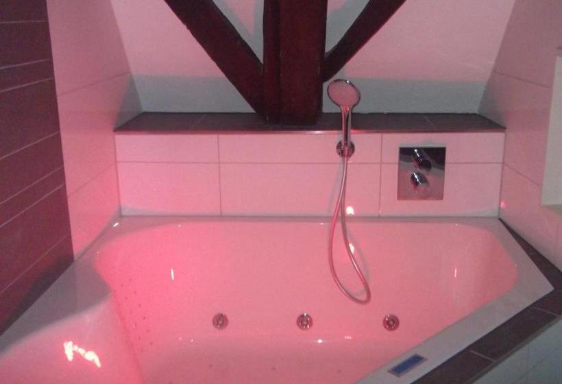 فندق Die Port Van Cleve