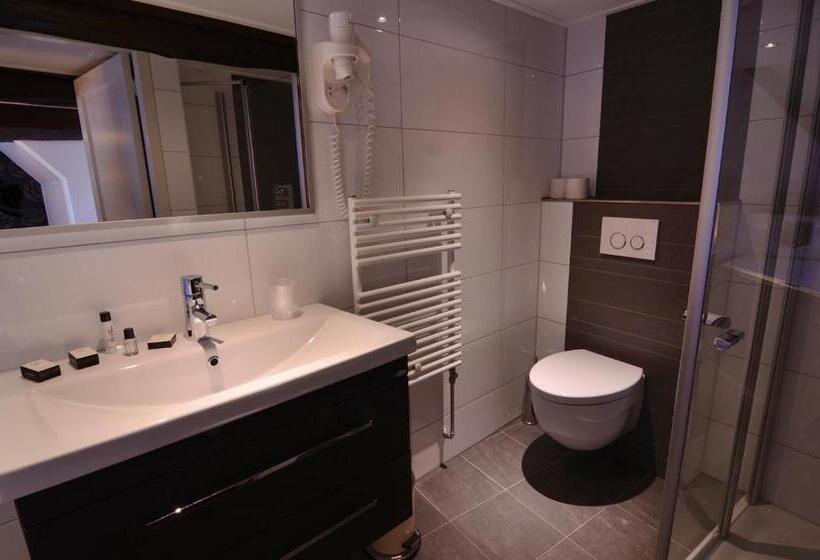 فندق Die Port Van Cleve