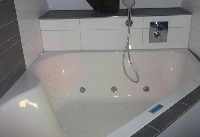 فندق Die Port Van Cleve