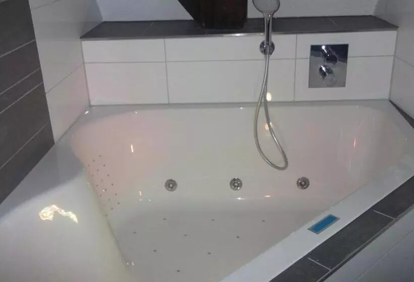 Hotelli Die Port Van Cleve