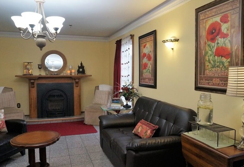 Szálloda Inn On The Harbour