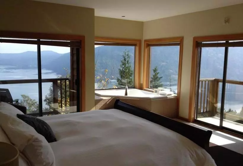 Hotelli Moon Water Lodge