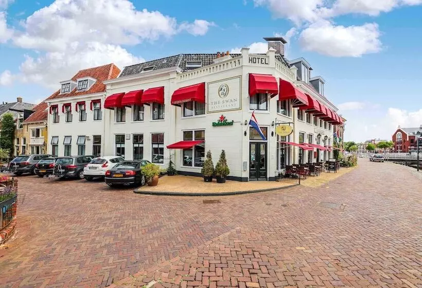 ホテル Restaurant  T Heerenlogement
