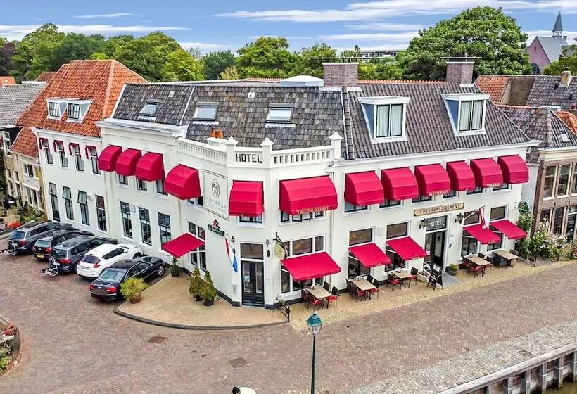 ホテル Restaurant  T Heerenlogement