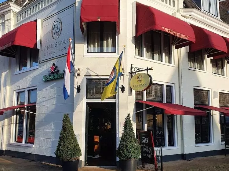 ホテル Restaurant  T Heerenlogement