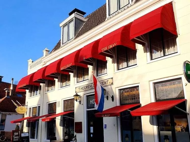 ホテル Restaurant  T Heerenlogement