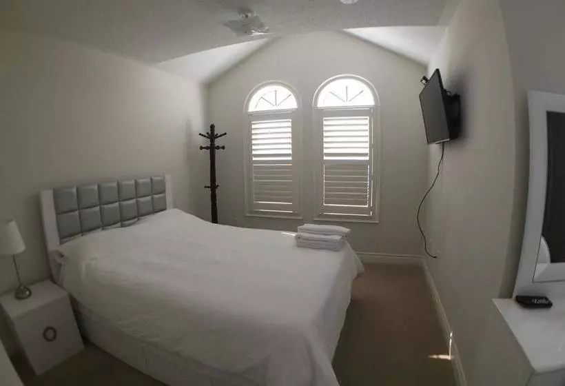 Markham Hostel