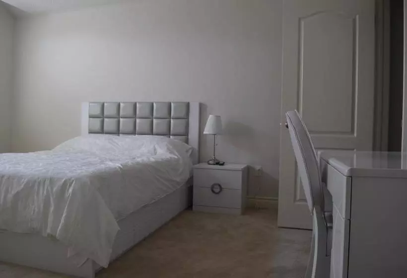 Markham Hostel