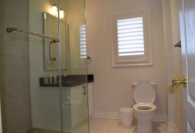 Markham Hostel