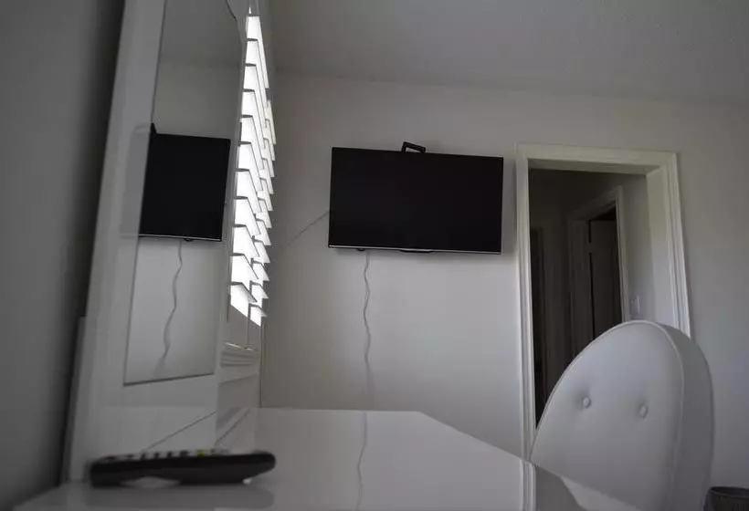 Markham Hostel
