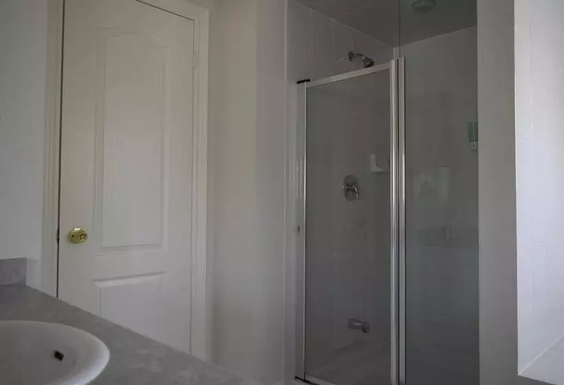 Markham Hostel