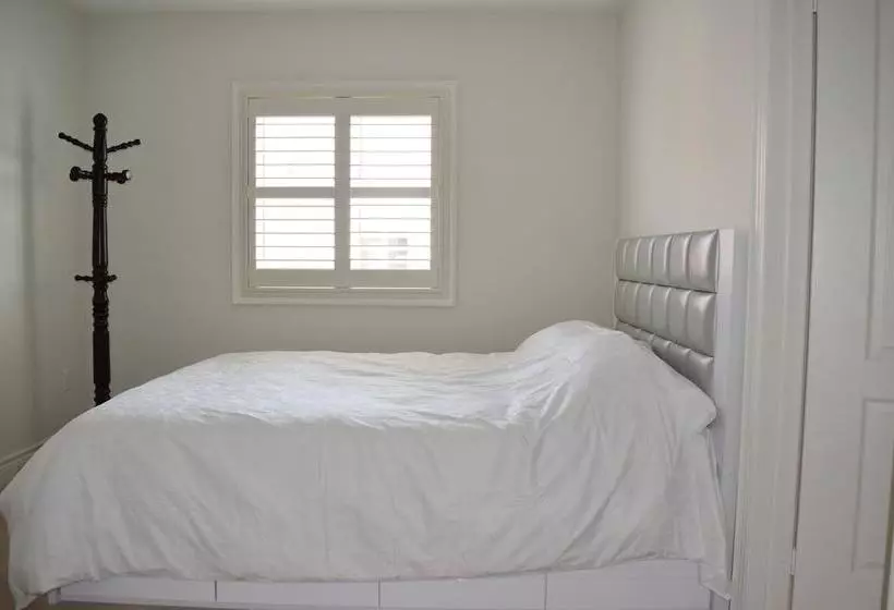 Markham Hostel