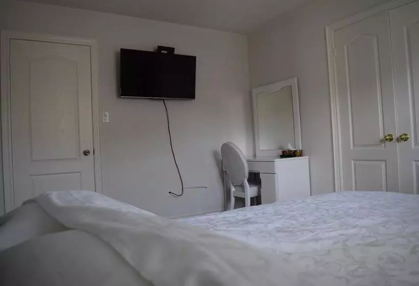Markham Hostel