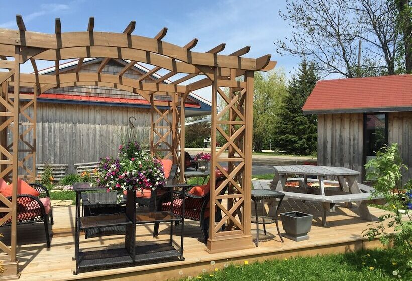 Motel My Friends Inn Manitoulin