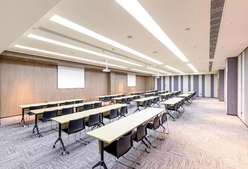 Hanting Hotel Luoyang Yiyang County