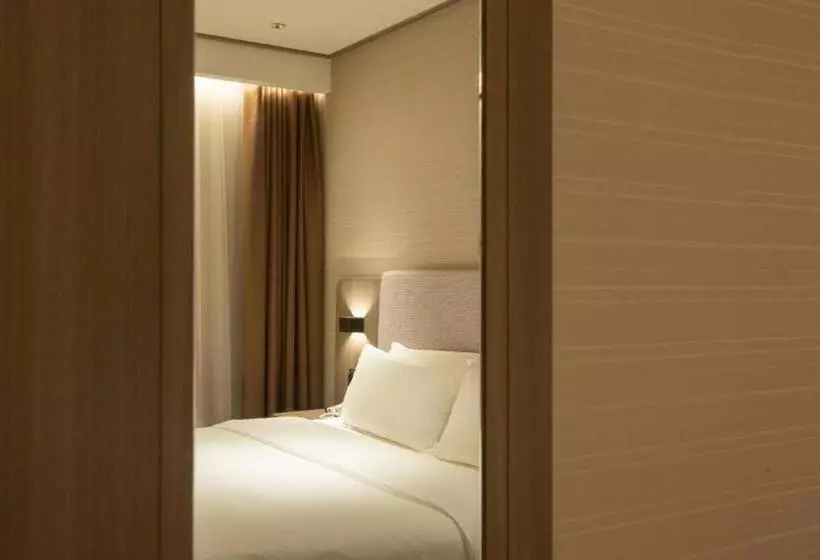 Hanting Hotel Ningbo Zhenhaizhuang Vanke Plaza