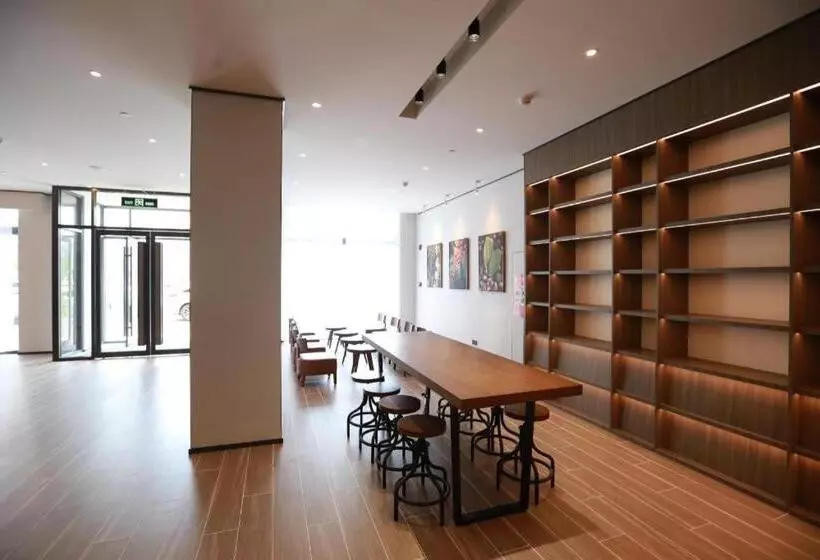 Hanting Hotel Shangqiu Minquan North Railway Station