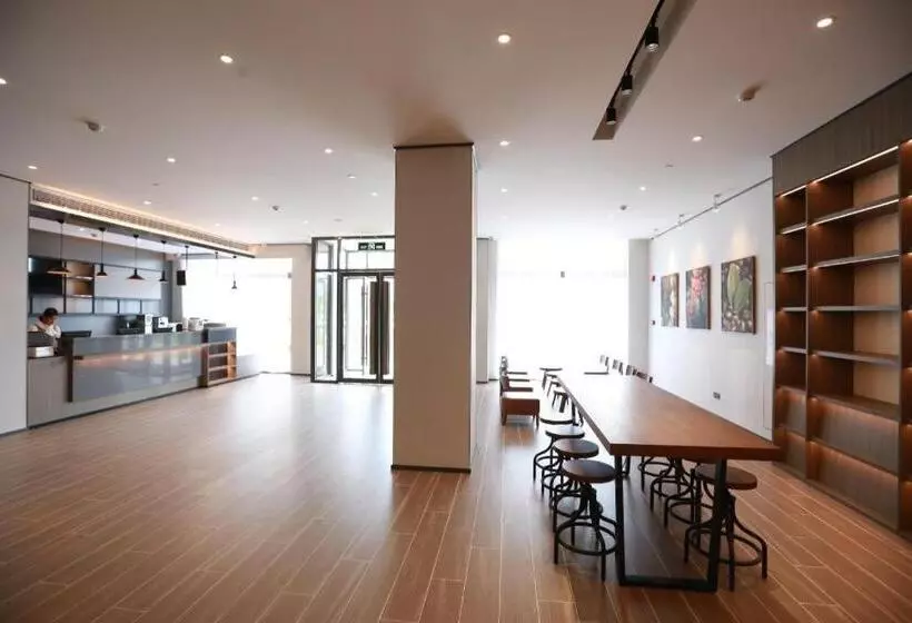 Hanting Hotel Shangqiu Minquan North Railway Station