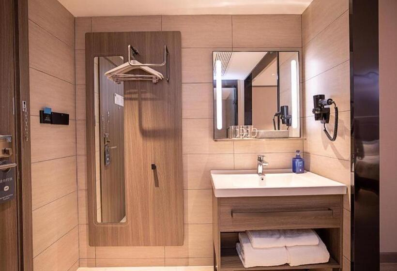 Hanting Hotel Xinxiang Yanjin Bus Station