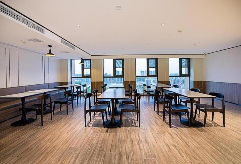 Hanting Hotel Xinxiang Yanjin Bus Station