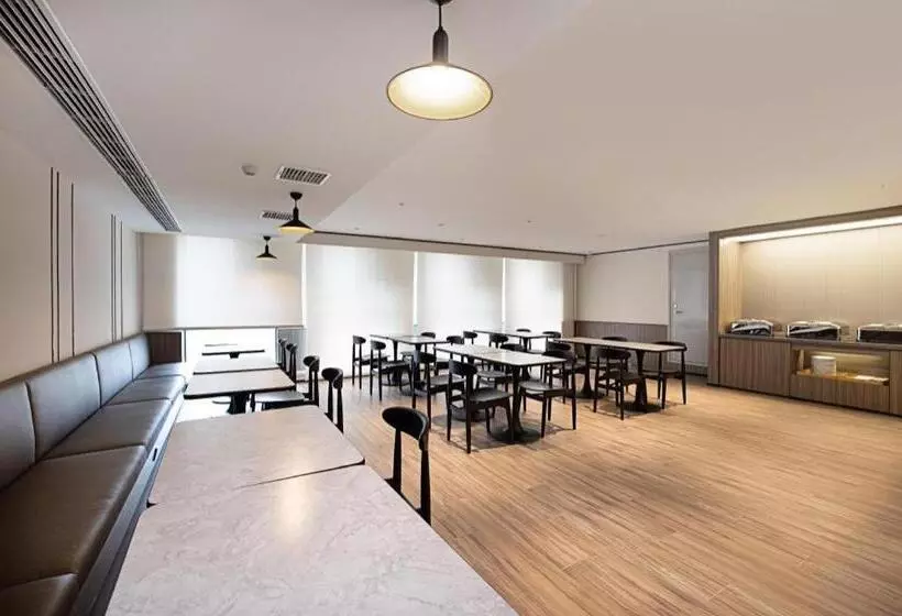 Hanting Hotel Xinxiang Yanjin Bus Station