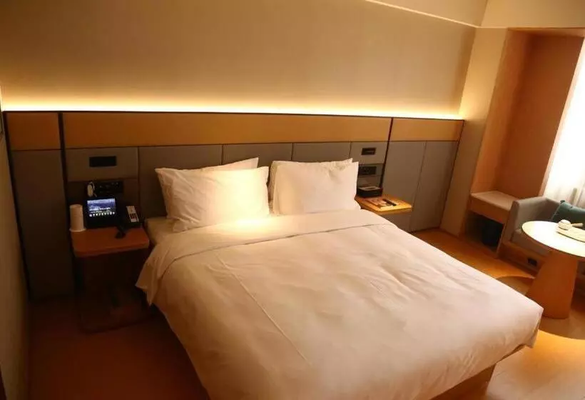 Ji Hotel Bayanzhuo Er Books Tower