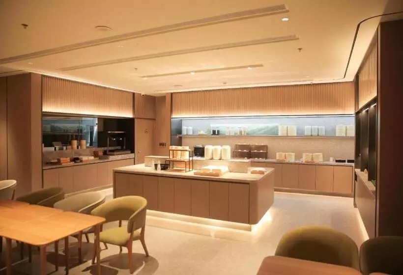 Ji Hotel Jinzhou Red Star Macalline