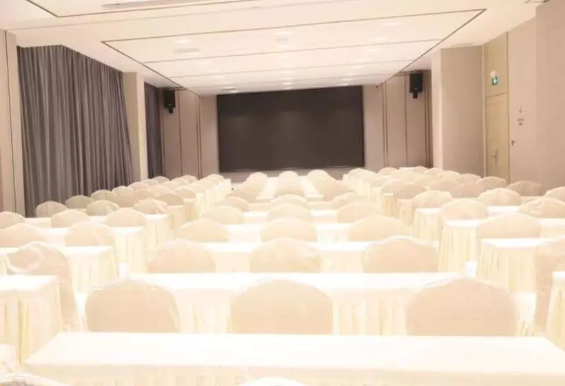 Lavande Hotel Dongguan City Hall Guomao