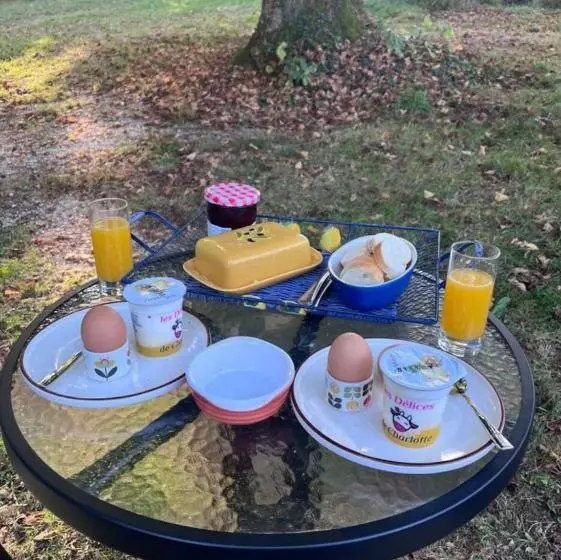 Aamiaismajoitus (B&B) Le Cantou